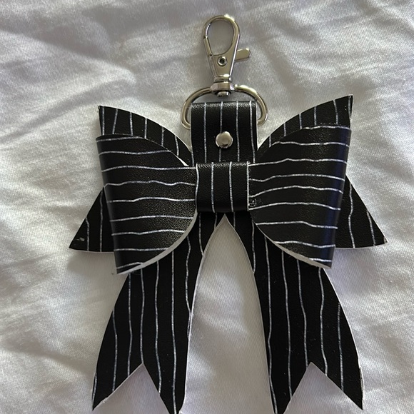 Hand Crafted Accessories - Bow purse charm